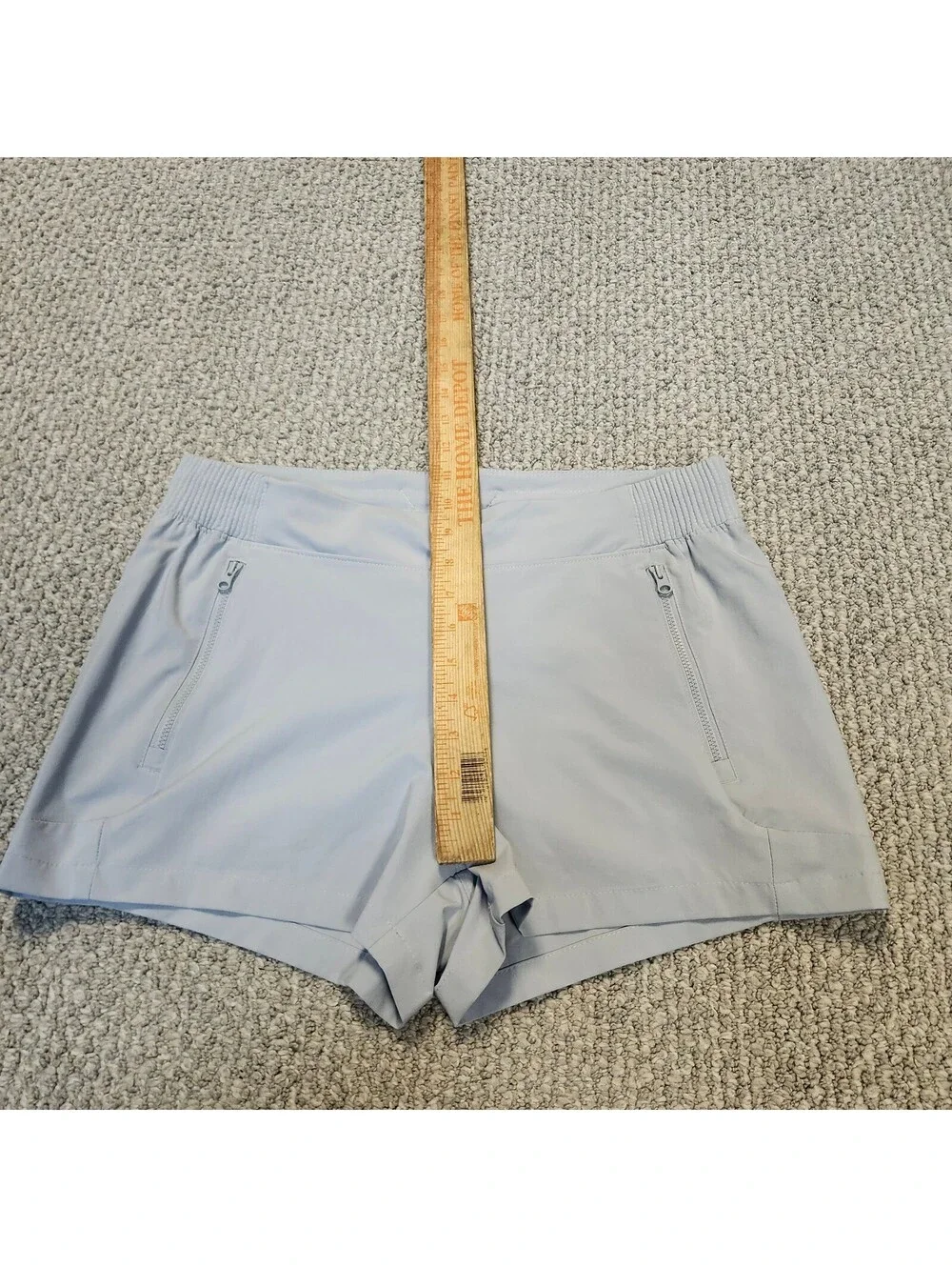 Columbia Women's Light Gray Athletic Shorts Size Medium
